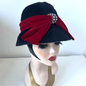 LAZARUS VINTAGE 60’s CLOCHE HAT